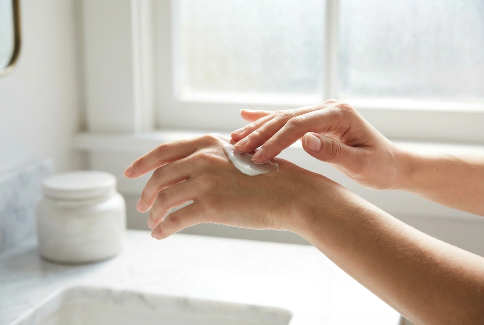 Djupgående fuktkräm: Steg-för-steg-återuppbyggnad av hudbarriären i din hemmarutin