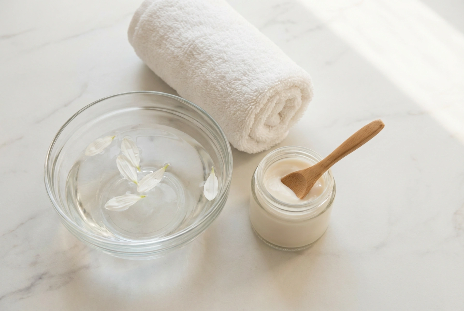 Huskurer för torra fötter: steg för steg från bad till kräm