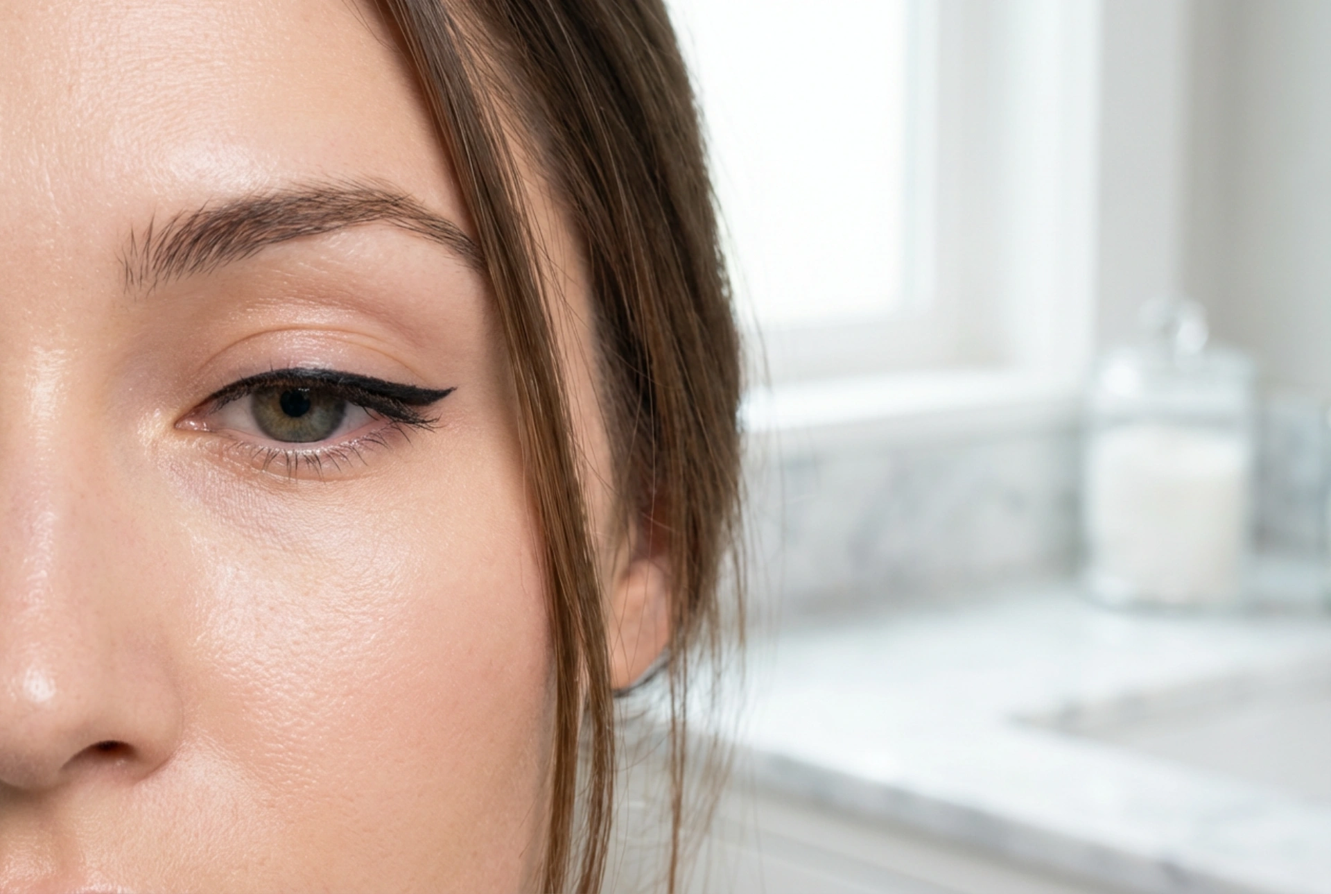 Hängande ögonlock: eyeliner för hängande ögonlock